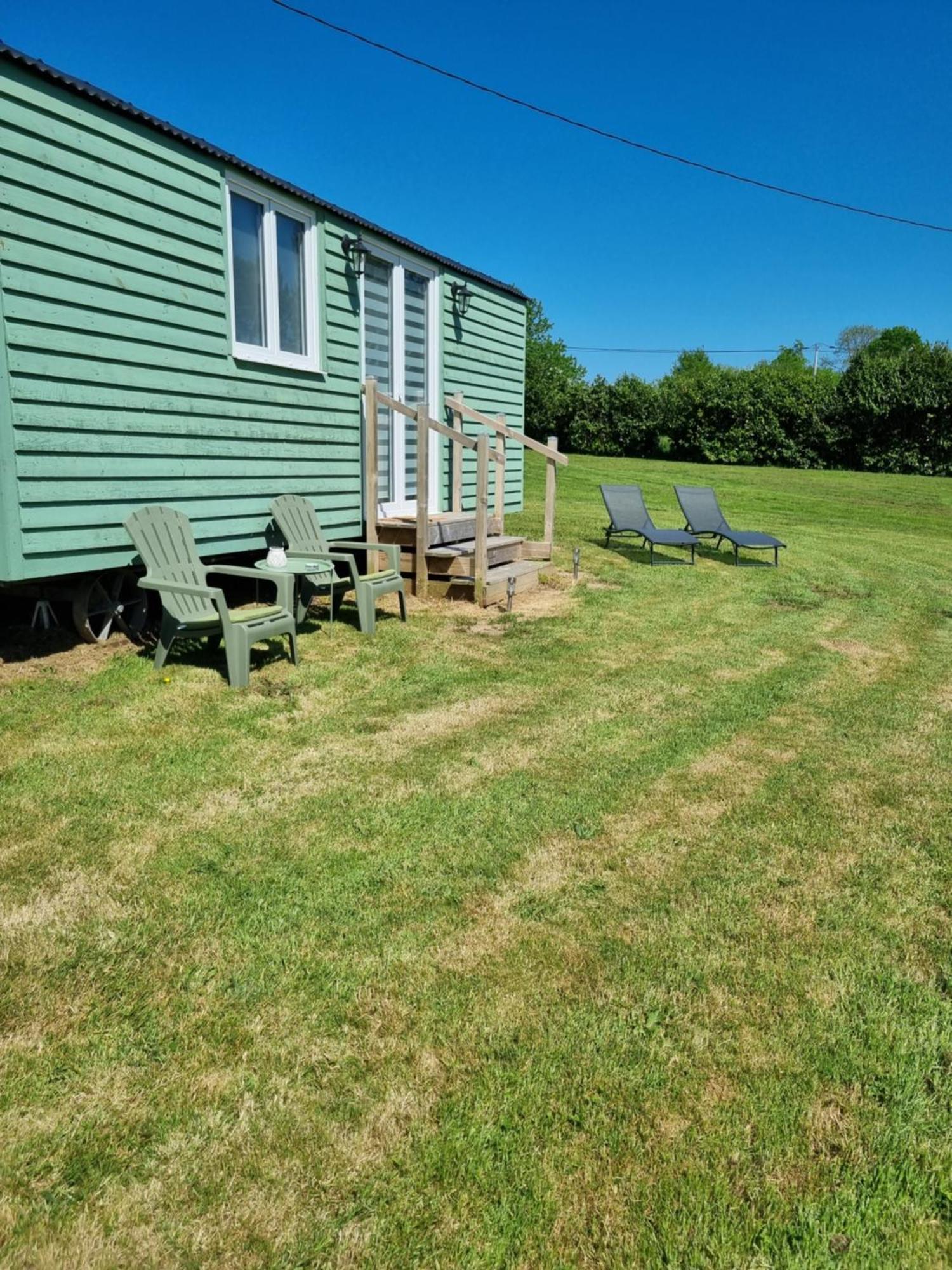 La Petite Maison Verte Plévin